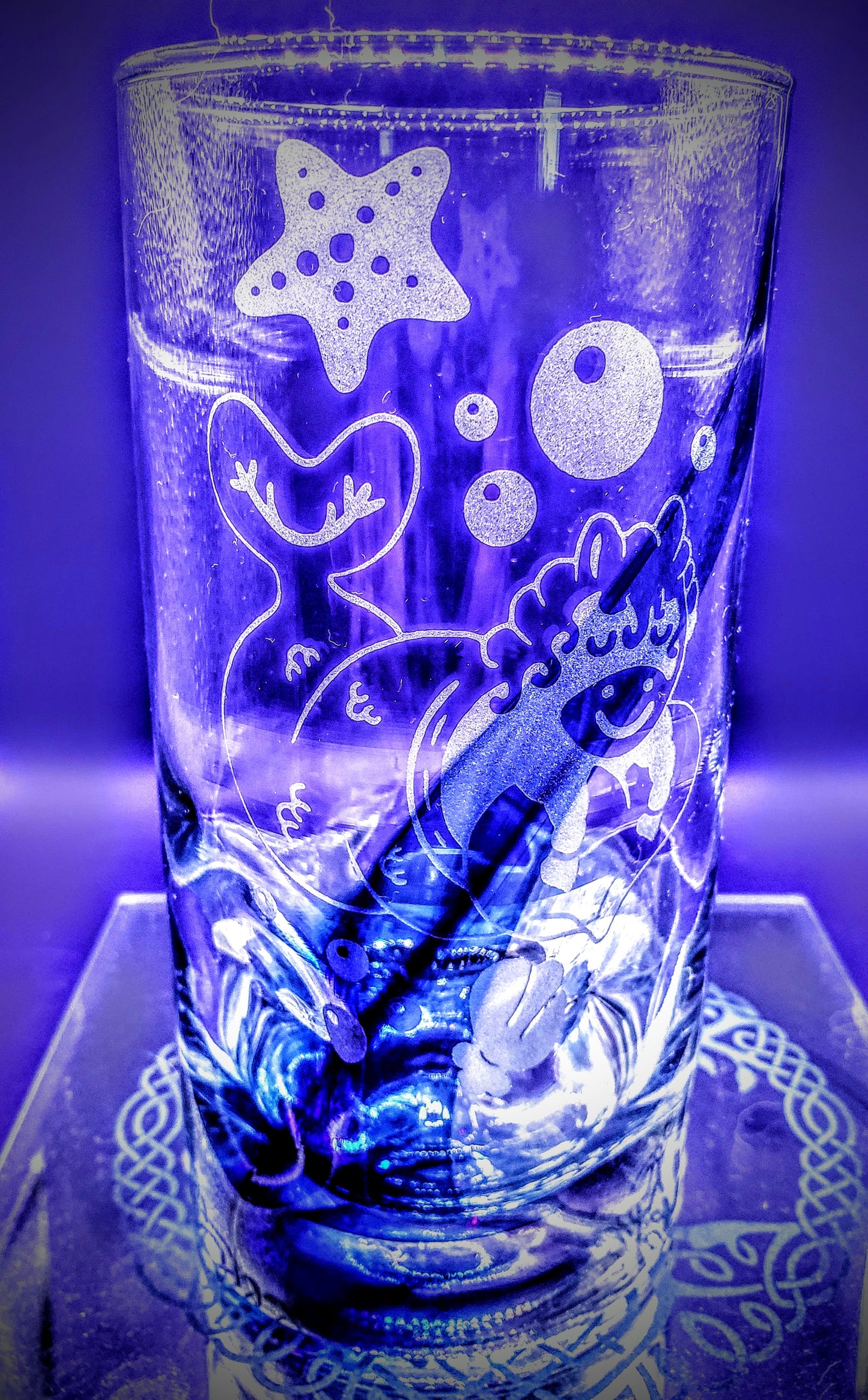 UwU Hippocamp Blue Ribbon Glass